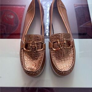 New Gold Comfort Loafers Metallic Slip-On Shoes Air Cushion Sole Size EU 38/US 8